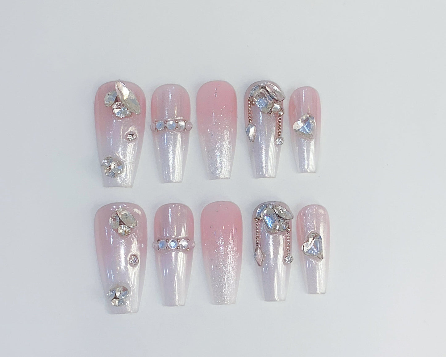 パールグラデーションネイル